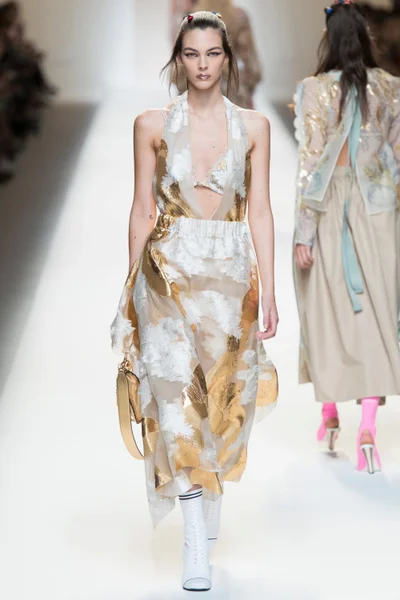 Look 56